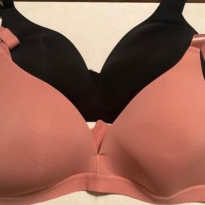 Strm Line pink and black wireless bra set